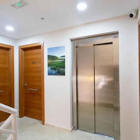 8 Lacus Duplex L'Hospitalet de Llobregat Exterior photo